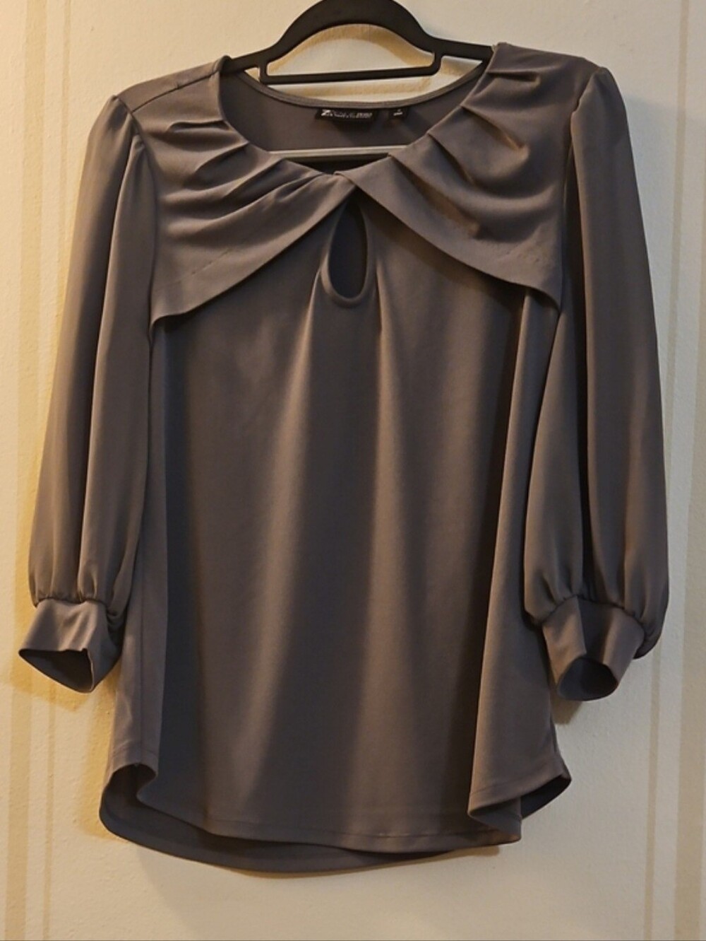 New York & Company 7th Avenue Grey Keyhole Puff Sleeve Blouse,  Medium
